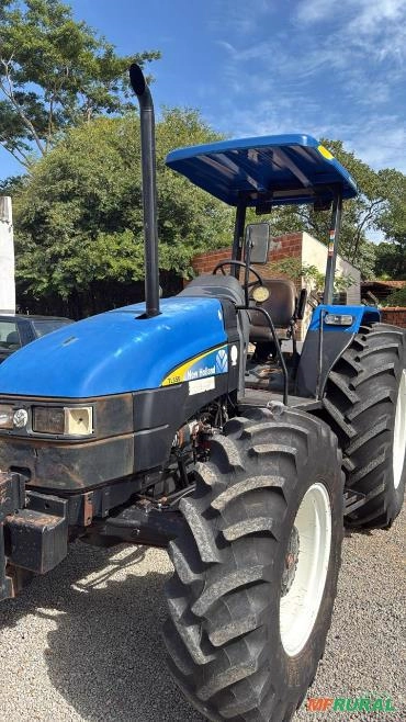New Holland TL85E 4x4 (85cv) Imagem New Holland TL85E 4x4 (85cv)