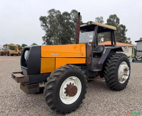 Trator Valtra 1280 4x4 Imagem Trator Valtra 1280 4x4
