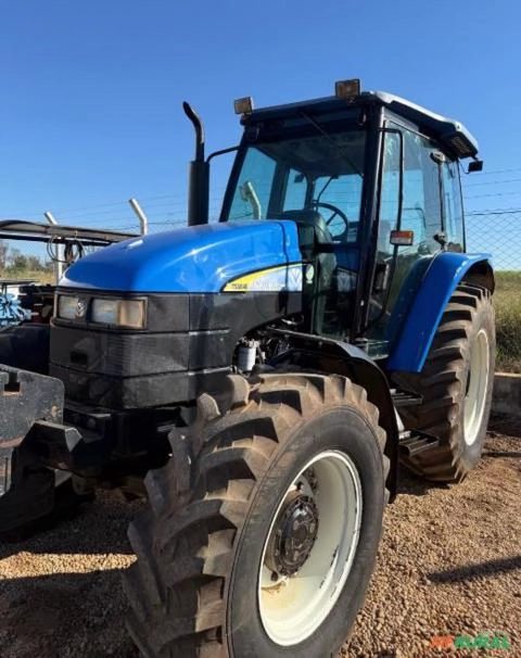 New Holland TS6040 4x4 (132cv) Imagem New Holland TS6040 4x4 (132cv)