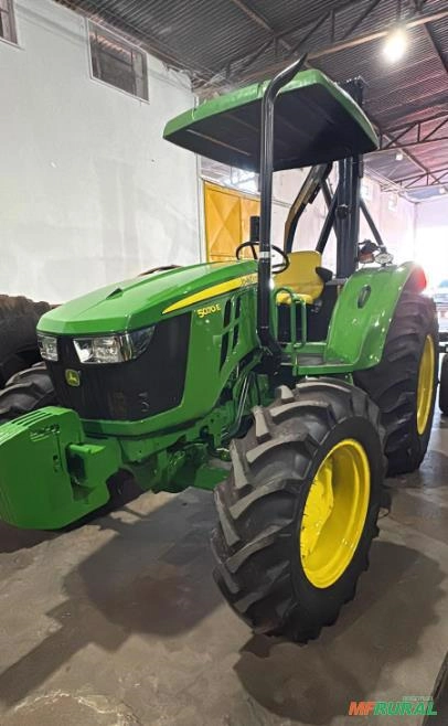 John Deere 5070E 4x4 (70cv) Imagem John Deere 5070E 4x4 (70cv)