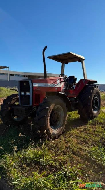 Massey Ferguson 650 4x4 (138cv) Imagem Massey Ferguson 650 4x4 (138cv)