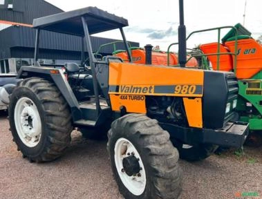 Trator Valmet 980 4x4 (95cv) Imagem Trator Valmet 980 4x4 (95cv)