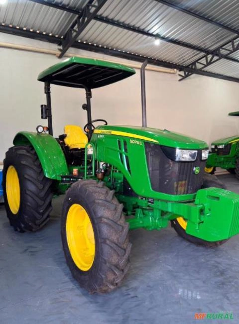 John Deere 5078E 4x4 (78cv) Imagem John Deere 5078E 4x4 (78cv)