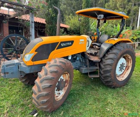 Trator Valtra A950 4x4 (95cv) Imagem Trator Valtra A950 4x4 (95cv)