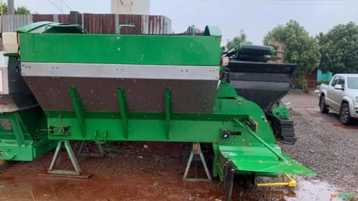 Distribuidor Zeus 6002 Autopropelido Imagem Distribuidor Zeus 6002 Autopropelido