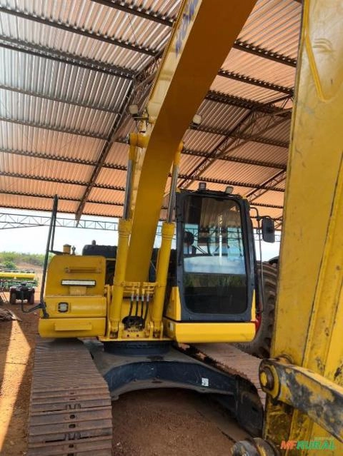 Imagem Escavadeira Hidráulica 130LC KOMATSU ANO 2023 Imagem Escavadeira Hidráulica 130LC KOMATSU ANO 2023