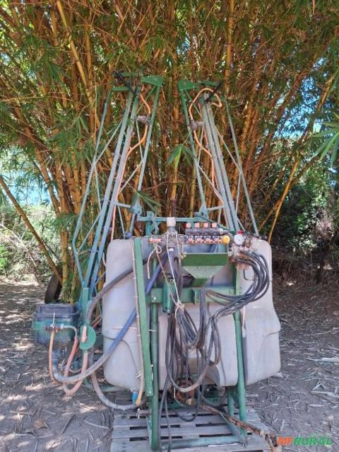 Pulverizador IMEP Hidráulico 800L com Barra de 14 Metros Imagem Pulverizador IMEP Hidráulico 800L com Barra de 14 Metros