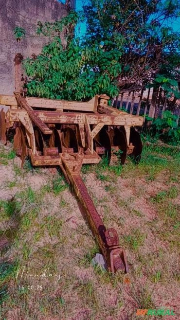 GRADE DE ARADO 16 DISCO DE ARASTE Imagem GRADE DE ARADO 16 DISCO DE ARASTE