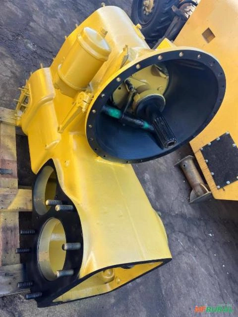 CARCAÇA DA TRANSMISSAO CATERPILLAR 140 120B 12E Imagem CARCAÇA DA TRANSMISSAO CATERPILLAR 140 120B 12E