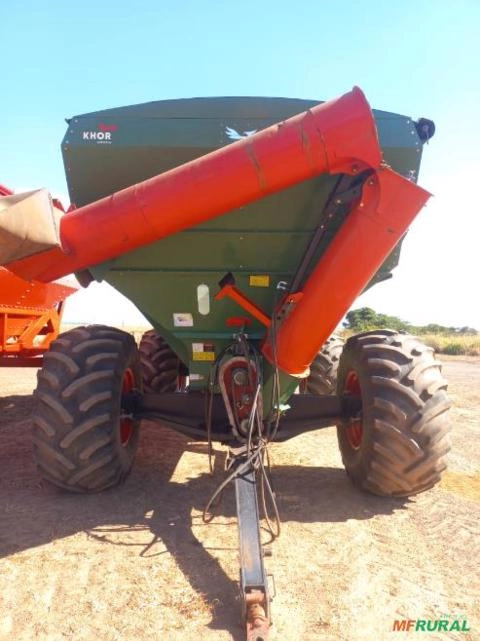 Carreta Graneleira Agrícola Bazuca Imagem Carreta Graneleira Agrícola Bazuca