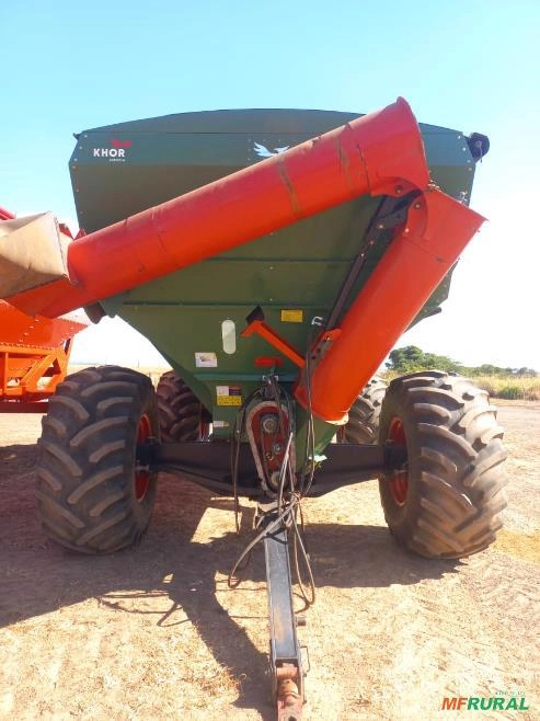 Carreta Graneleira Agrícola Bazuca Imagem Carreta Graneleira Agrícola Bazuca