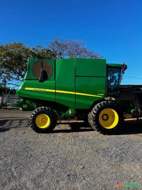 Colheitadeira John Deere S430 Imagem Colheitadeira John Deere S430