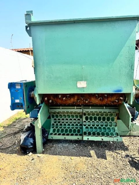 Imagem Moinho Schreder Automático de Alta Performance para Plástico e Paletes Imagem Moinho Schreder Automático de Alta Performance para Plástico e Paletes