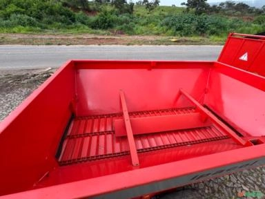 Imagem Distribuidor de Calcário Ipacol 7,5 Toneladas Imagem Distribuidor de Calcário Ipacol 7,5 Toneladas