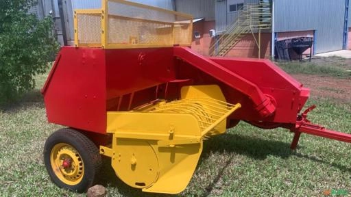 Imagem Enfardadeira de feno Imagem Enfardadeira de feno