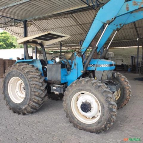 Imagem Trator New Holland Em Perfeito Estado Imagem Trator New Holland Em Perfeito Estado