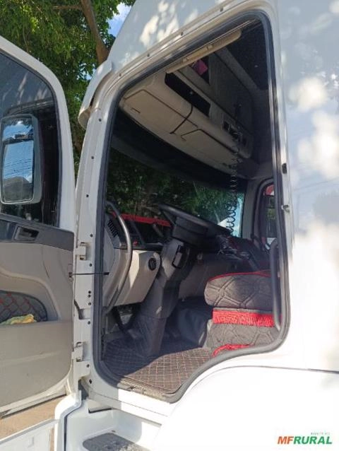 Imagem Caminhão VW constellation 25320 ano 2011 com baú 9 metros Imagem Caminhão VW constellation 25320 ano 2011 com baú 9 metros