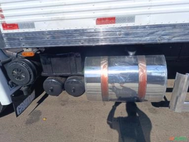 Imagem Caminhão VW constellation 25320 ano 2011 com baú 9 metros Imagem Caminhão VW constellation 25320 ano 2011 com baú 9 metros