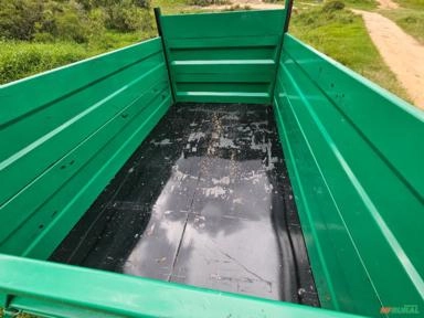 Imagem Carreta Agrícola Basculante Hidráulica 5 T LUMA Imagem Carreta Agrícola Basculante Hidráulica 5 T LUMA