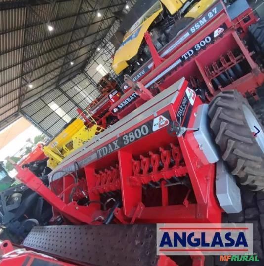 Semeadeira Semeato TDAX 3800 Imagem Semeadeira Semeato TDAX 3800
