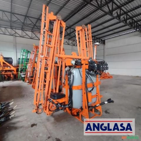 Pulverizador Jacto Condor 800 litros AM18 Imagem Pulverizador Jacto Condor 800 litros AM18