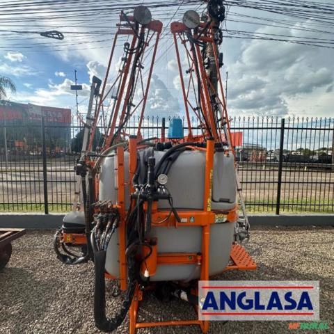 Pulverizador Jacto Condor 800 litros AM14 Imagem Pulverizador Jacto Condor 800 litros AM14