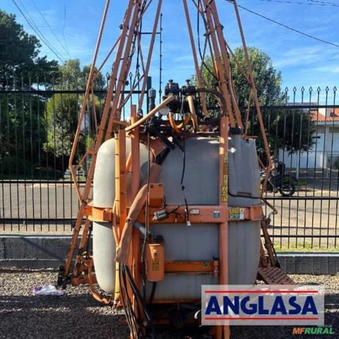 Pulverizador Jacto Condor 800 litros AM14 Imagem Pulverizador Jacto Condor 800 litros AM14