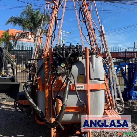 Pulverizador Jacto Condor 800 litros AM14 Imagem Pulverizador Jacto Condor 800 litros AM14