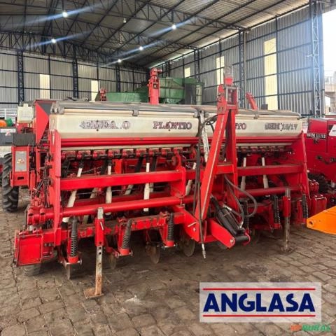 Plantadeira Semeato Múltipla SHM 15/17 Imagem Plantadeira Semeato Múltipla SHM 15/17
