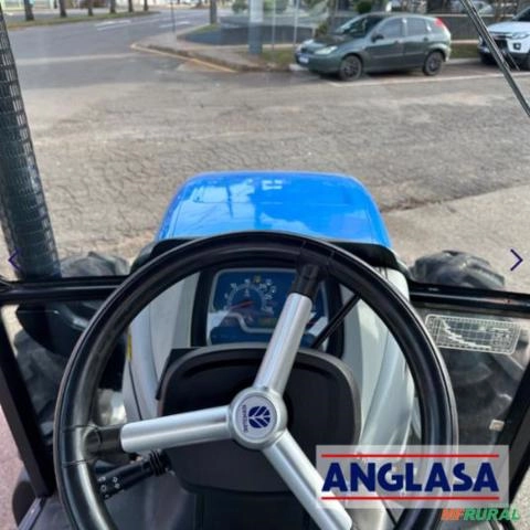 Imagem Trator New Holland TL 75 E Imagem Trator New Holland TL 75 E
