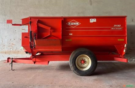 Vagão Misturador Reel Auggie série 3130 da KUHN Imagem Vagão Misturador Reel Auggie série 3130 da KUHN