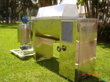 Misturador industrial horizontal para pós, farinhas e granulados Imagem Misturador industrial horizontal para pós, farinhas e granulados