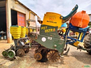 Plantadeira Tatu 7 Linhas com Micron – Ano 2000 Imagem Plantadeira Tatu 7 Linhas com Micron – Ano 2000