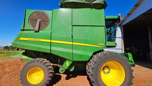 Imagem Colheitadeira John Deere S-440 Imagem Colheitadeira John Deere S-440