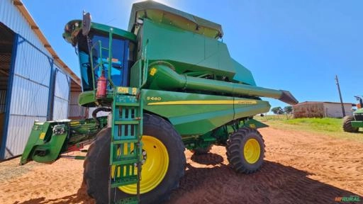 Imagem Colheitadeira John Deere S-440 Imagem Colheitadeira John Deere S-440