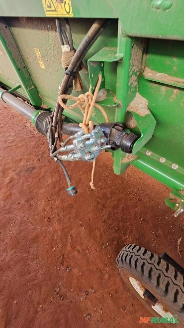 Imagem Colheitadeira John Deere S-440 Imagem Colheitadeira John Deere S-440