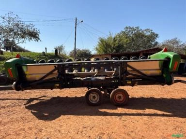 Imagem Plataforma de milho Imagem Plataforma de milho