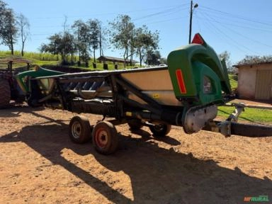 Imagem Plataforma de milho Imagem Plataforma de milho