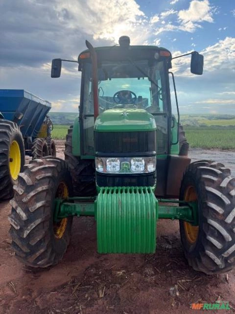 John Deere 6115-J Imagem John Deere 6115-J
