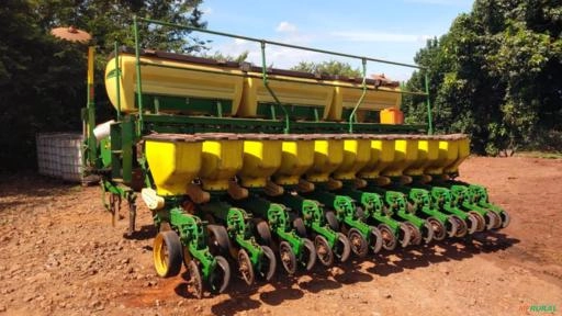 Plantadeira John Deere JD 1111 – 11 Linhas – Ano 2013 – Mecânica e Revisada Imagem Plantadeira John Deere JD 1111 – 11 Linhas – Ano 2013 – Mecânica e Revisada