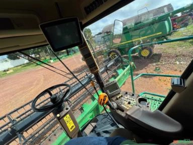 Imagem Colheitadeira John Deere 9770 STS - Ano 2012 Imagem Colheitadeira John Deere 9770 STS - Ano 2012