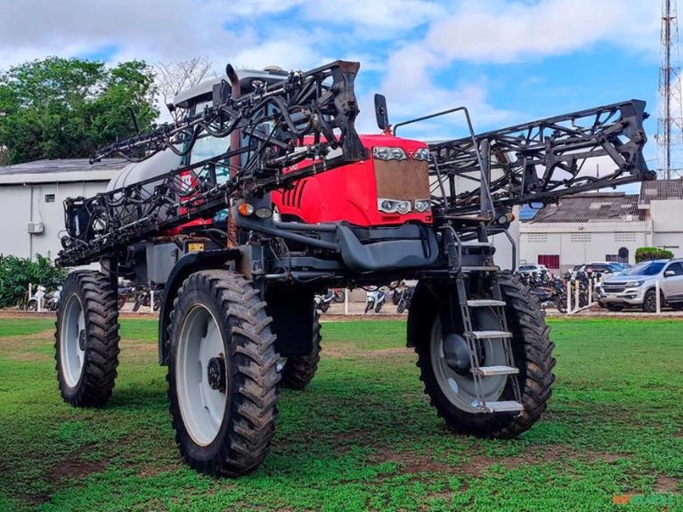 Pulverizador Massey Ferguson MF9130 - Ano: 2017 Imagem Pulverizador Massey Ferguson MF9130 - Ano: 2017