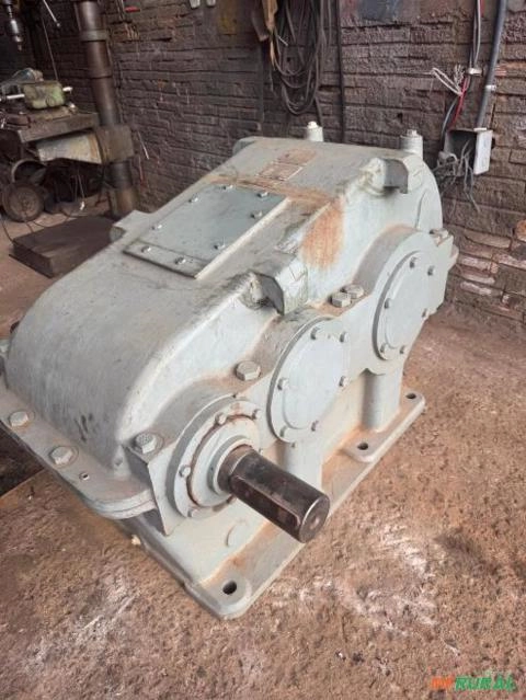 Redutor 185cv PHB em excelente estado Imagem Redutor 185cv PHB em excelente estado