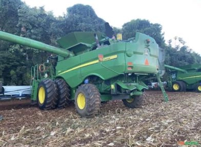 Colheitadeira John Deere S680 Ano 2013 Imagem Colheitadeira John Deere S680 Ano 2013