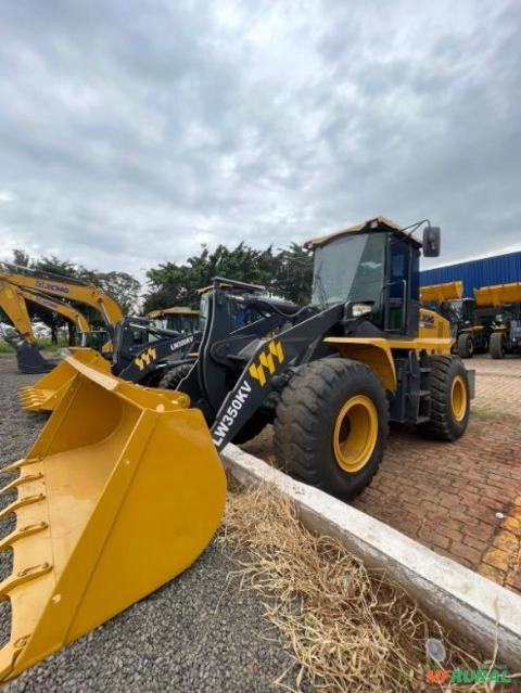 Pá Carregadeira XCMG LW350KV – Ano 2023 – 1.081 horas Imagem Pá Carregadeira XCMG LW350KV – Ano 2023 – 1.081 horas