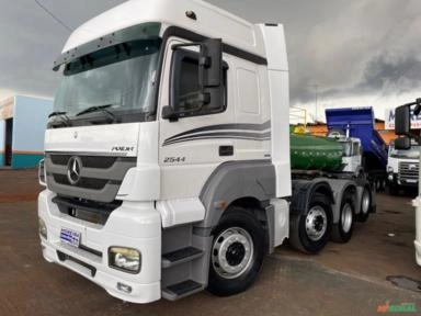 Caminhão Mercedes Benz (MB) 2544 8x2 direcional 2014 automático Imagem Caminhão Mercedes Benz (MB) 2544 8x2 direcional 2014 automático