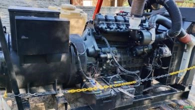 Gerador WEG GTA - 380V, 60Hz, 1800 RPM com Motor Mercedes OM447LA508 Gerador WEG GTA - 380V, 60Hz, 1800 RPM com Motor Mercedes OM447LA508