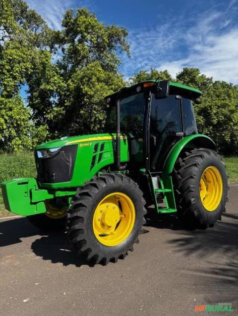Trator John Deere 5090E - Ano 22/23 Imagem Trator John Deere 5090E - Ano 22/23