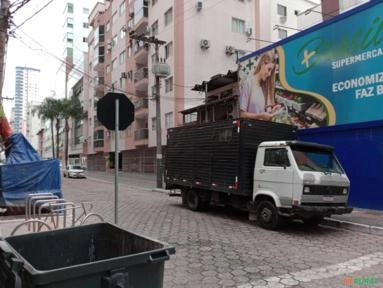 Imagem Caminhão Volkswagen baú 3/4 Imagem Caminhão Volkswagen baú 3/4