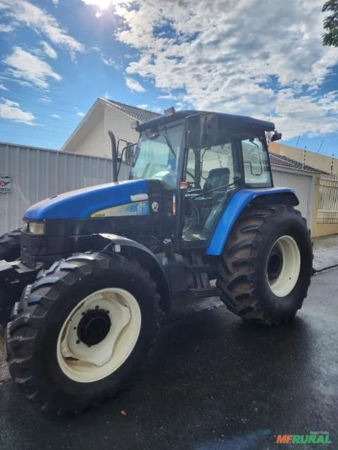 TRATOR NEW HOLLAND TS 6020 - 2014 Imagem TRATOR NEW HOLLAND TS 6020 - 2014